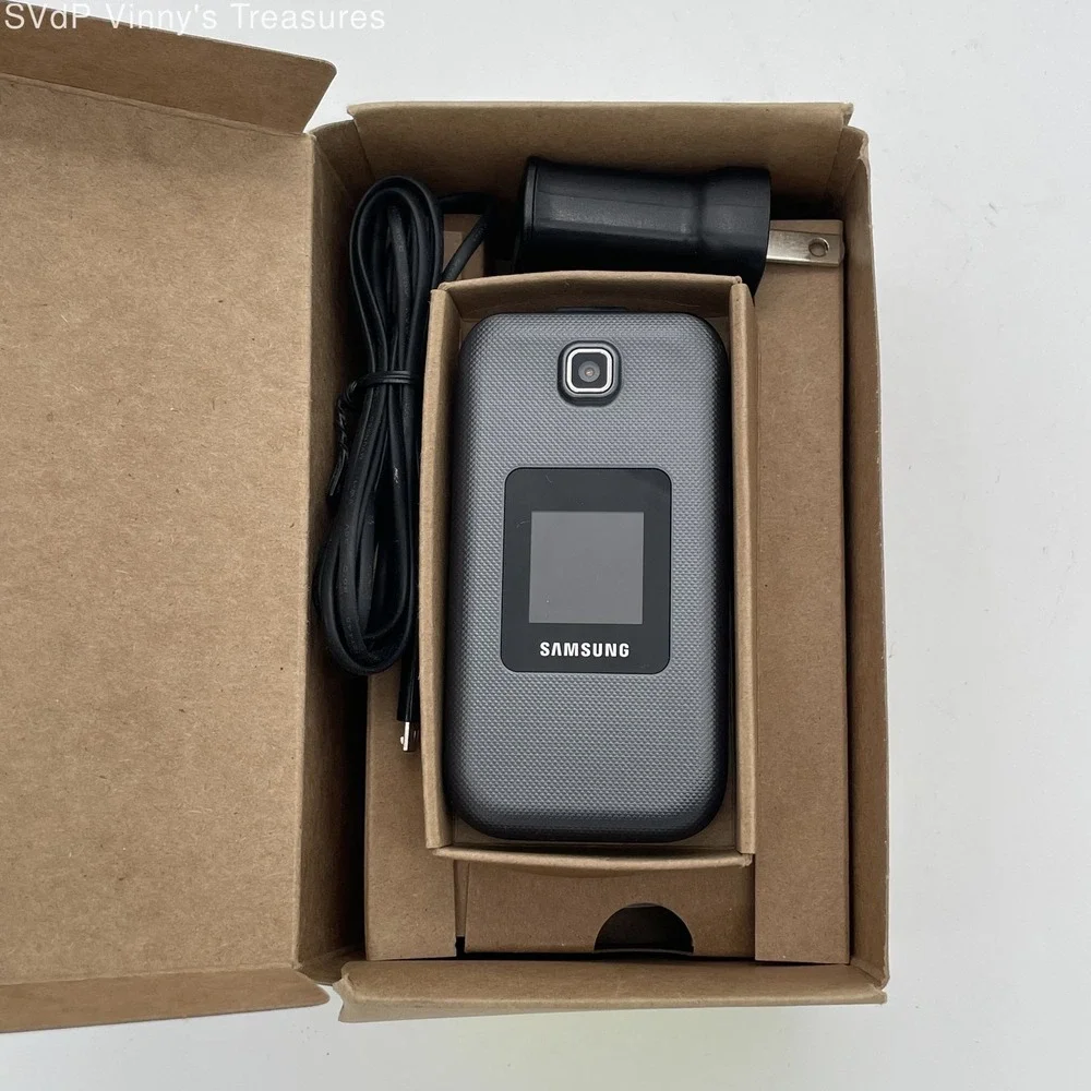 VTG Y2K Samsung Charcoal Gray Flip Phone w/Charger Working Condition Nostalgic